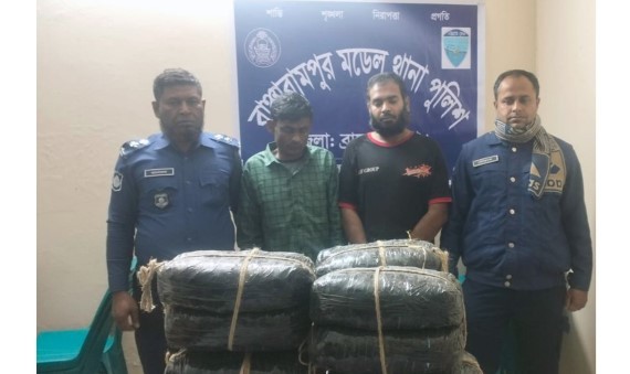 অ্যাম্বুলেন্স তল্লাশিতে গাঁজা উদ্ধার, আটক ২